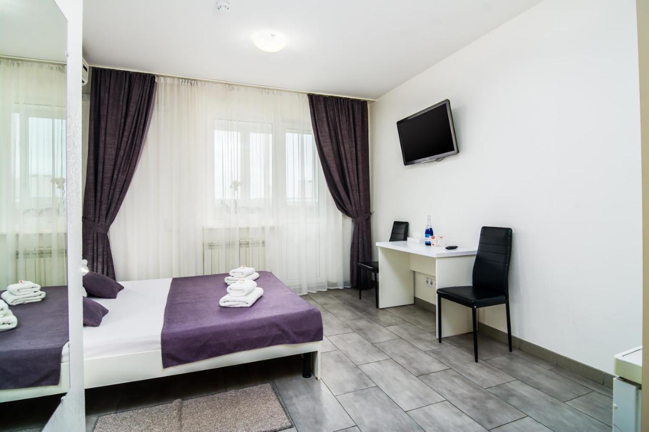 Skyhome Mini-Hotel Киев Екстериор снимка