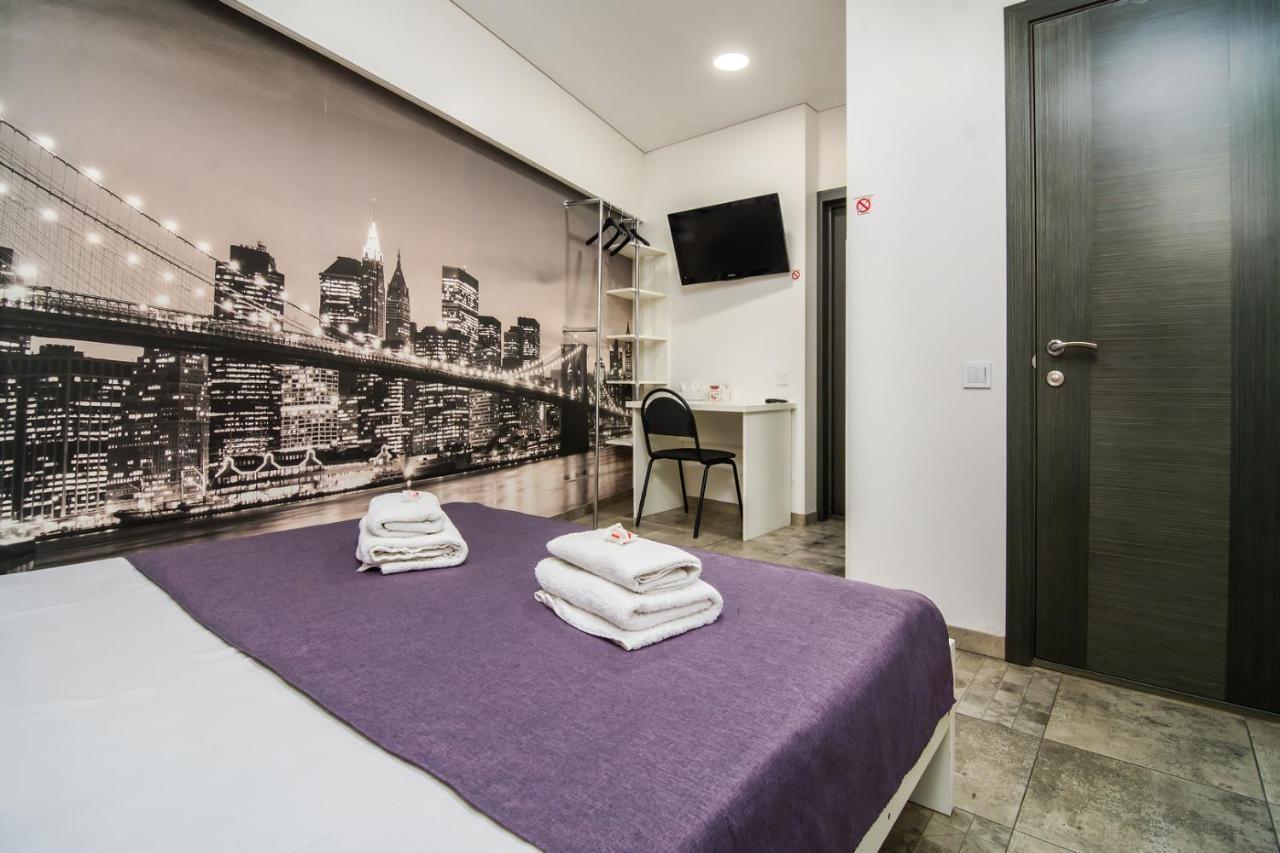 Skyhome Mini-Hotel Киев Екстериор снимка