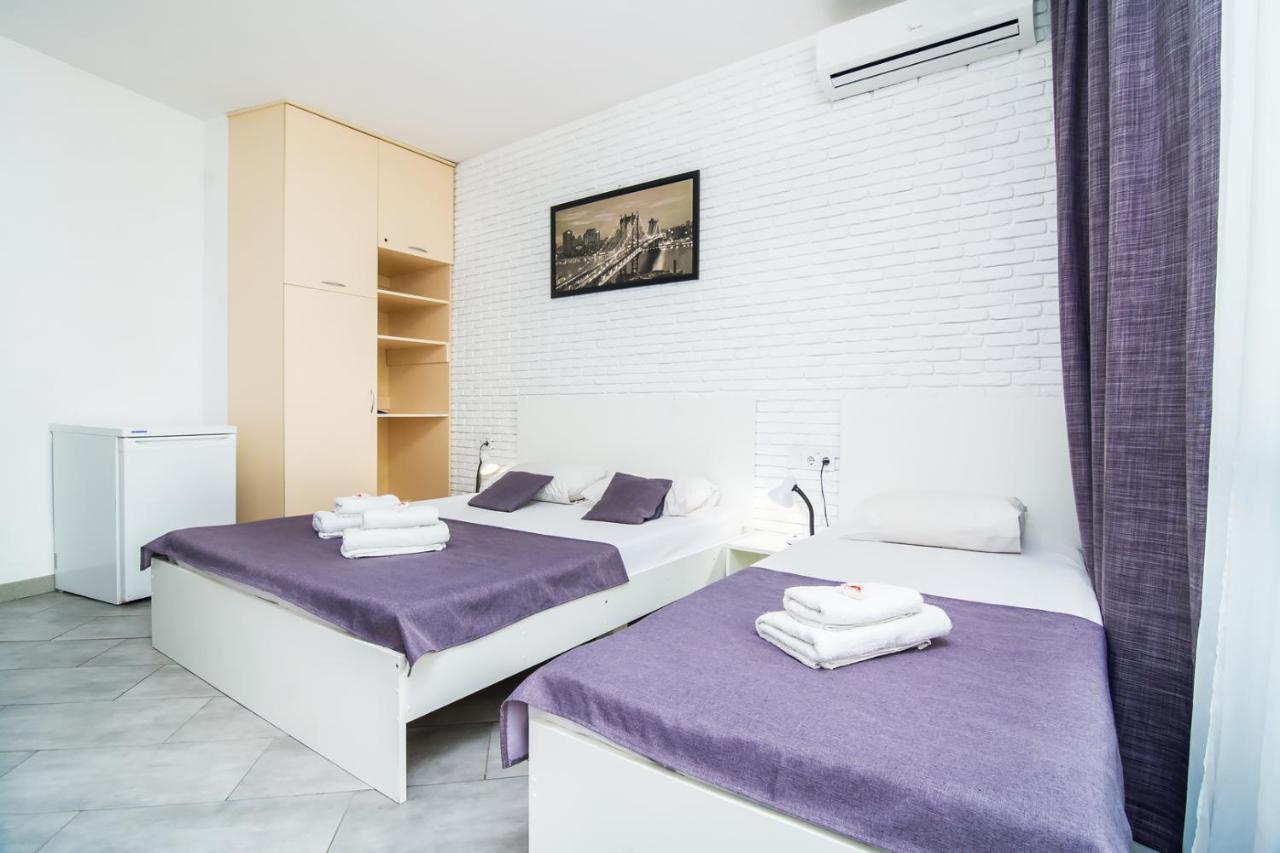 Skyhome Mini-Hotel Киев Екстериор снимка